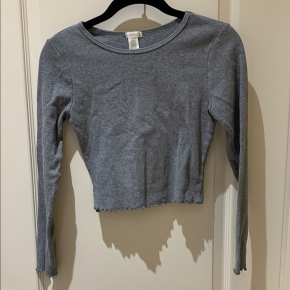 Stylish Gray Long Sleeve Crop Top - Picture 1 of 1